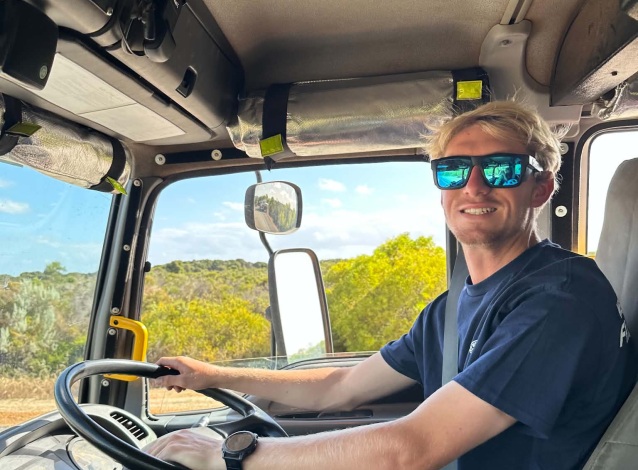 Meet the young volunteer responding to Cervantes emergencies Image